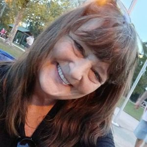 Meet your Posher, Lorrie